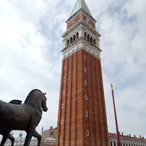 apartament-essence-of-venice.hotelinveneto.com/