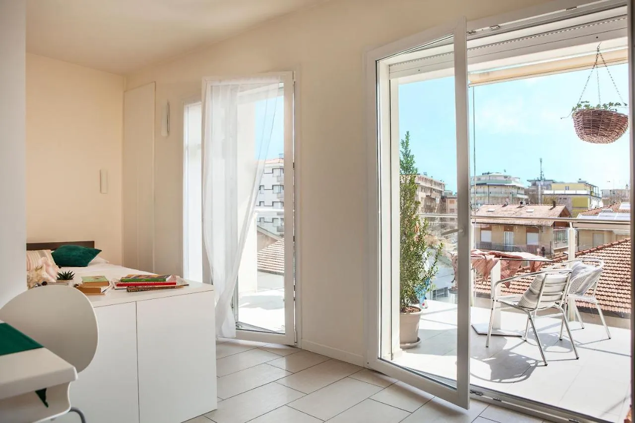 Residence Sunrise Cesenatico 2*,
